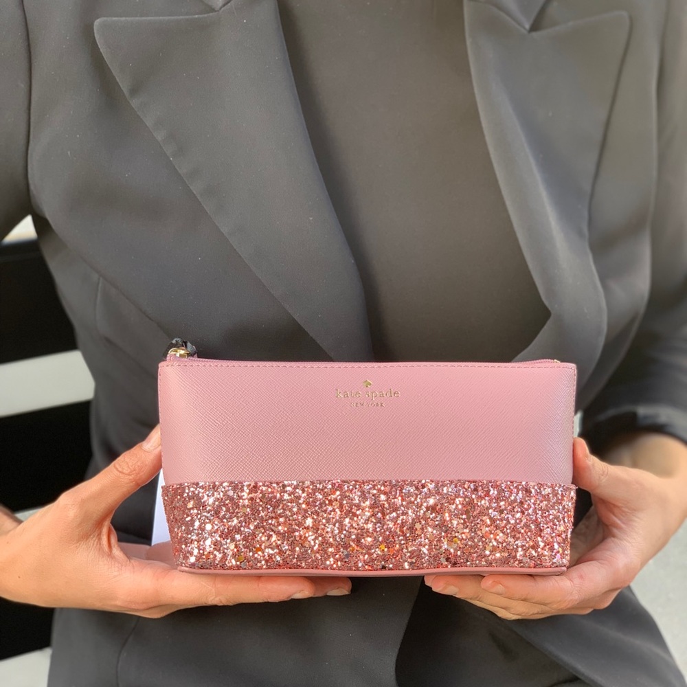 Kate Spade Greta Court Little Shiloh Cosmetic Bag - Picture 2 of 8